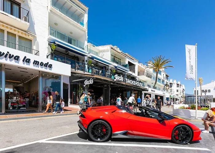 - Marina Banus, Puerto Banus, 2br Apartment, Parking & Pool