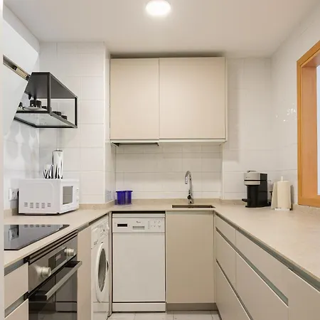 Marbella Home Rentals - Marina Banus, Puerto Banus, 2Br Apartment, Parking & Pool Apartmán Marbella