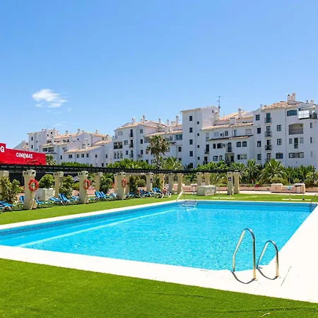 Daire Marbella Home Rentals - Marina Banus, Puerto Banus, 2Br Apartment, Parking & Pool